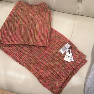 Aritizia Scarf in knitted stockinette stitch. 70”